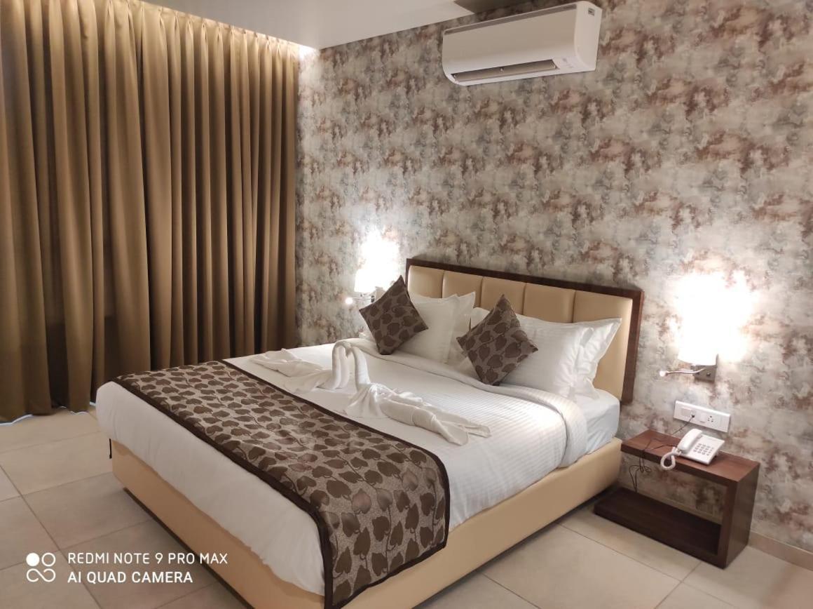 Hotel Shlok Kolhapur Exterior foto